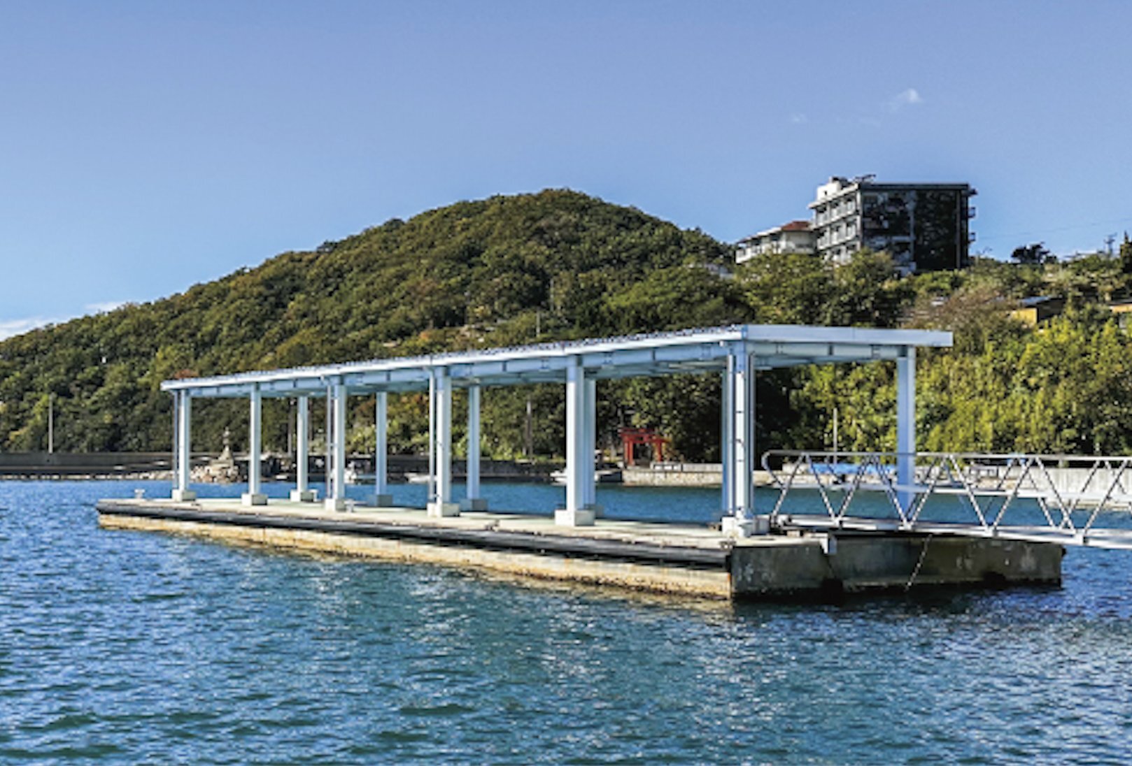 スポット 坂手港桟橋 の写真 1