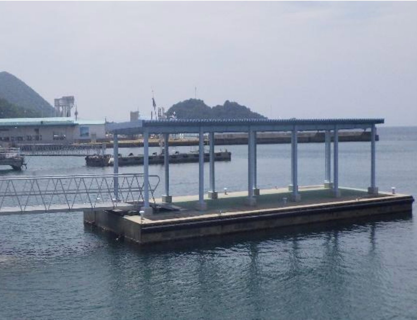 スポット 坂手港桟橋 の写真 2