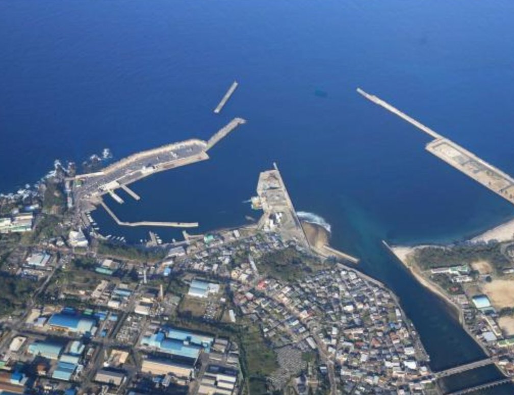 スポット 宮之浦港 岸壁 の写真