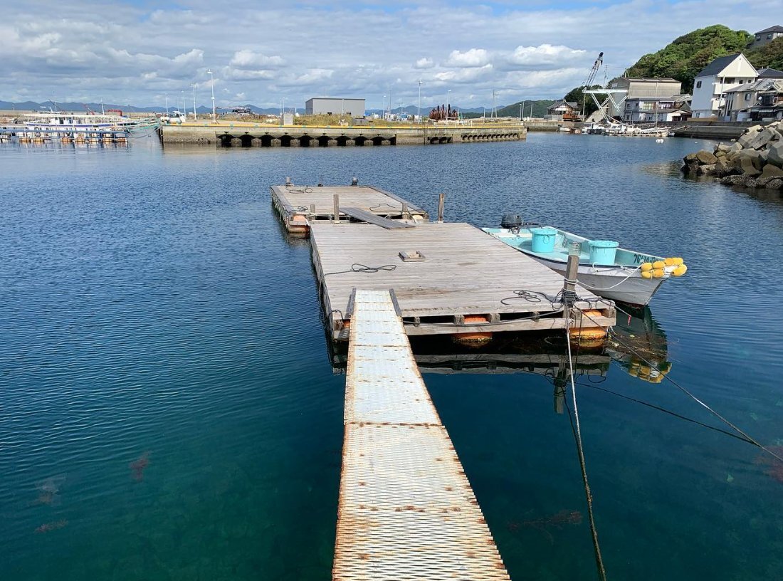 スポット 坊勢島奈座港 の写真 1