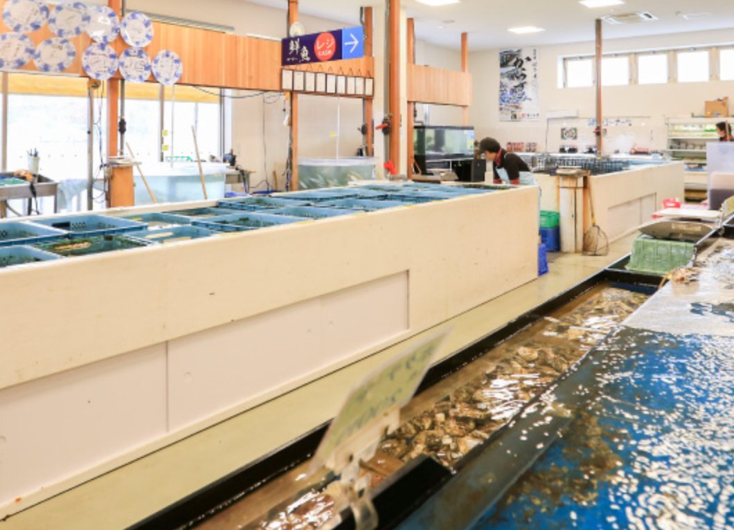 スポット 妻鹿漁港まえどれ市場桟橋 の写真 2